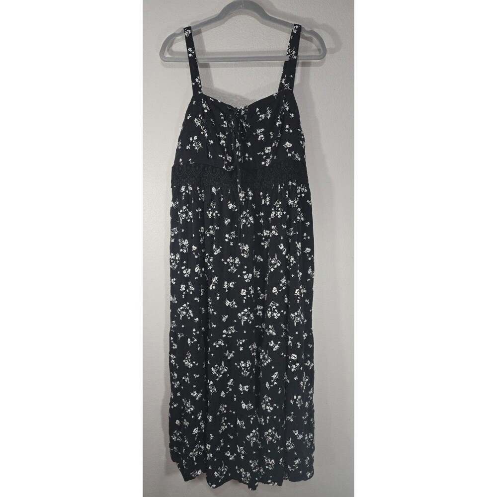 Torrid  Maxi Lace-Up Dress Black & White Floral Boho Cottagecore Size 1 1x BL - Picture 2 of 8